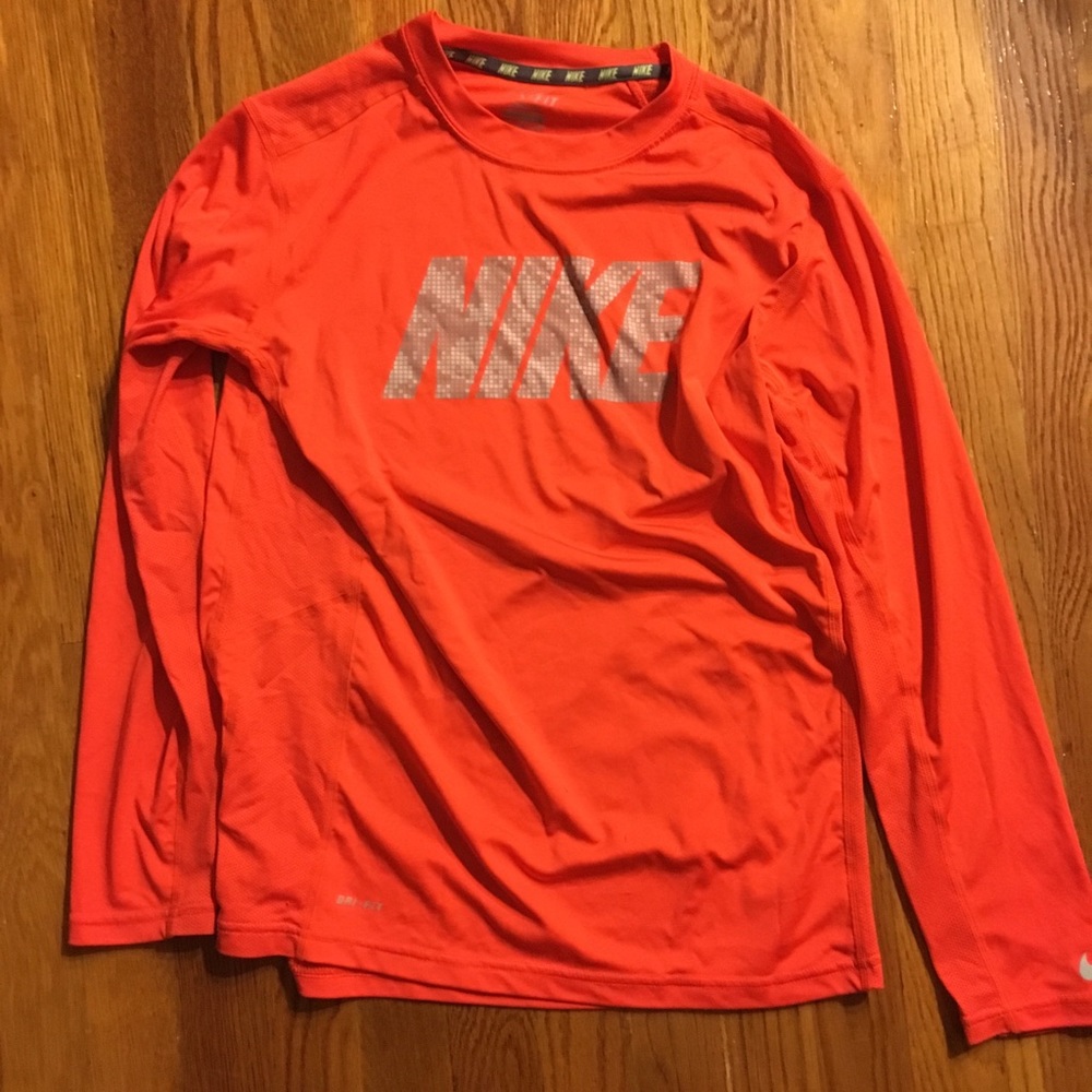Nike Athletic long sleeve top youth